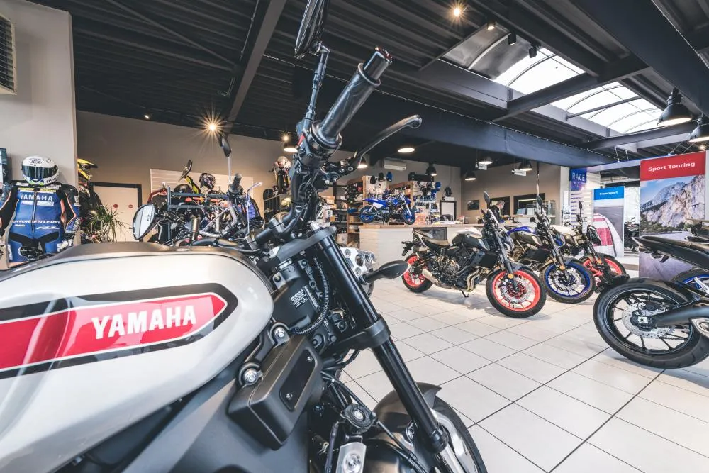 Showroom de KM motos à Lontzen.