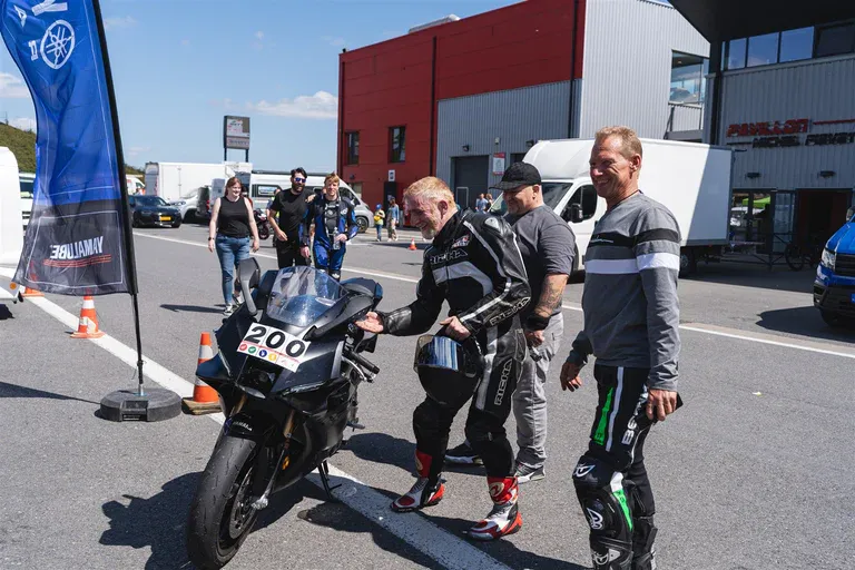 Yamaha Track Day Mettet 2025 : une journée ensoleillée pleine d'adrénaline 5 track days mettet 3