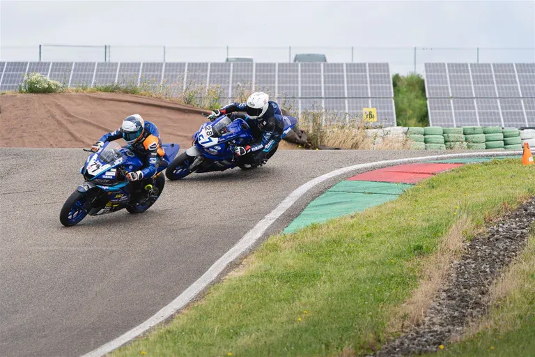 Yamaha Track Day Mettet 2025 : une journée ensoleillée pleine d'adrénaline 2 track days mettet 6