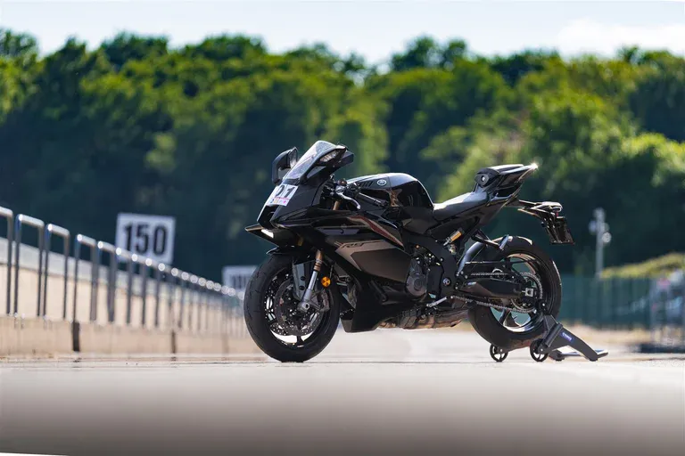 Yamaha Track Day Mettet 2025 : une journée ensoleillée pleine d'adrénaline 8 track days mettet