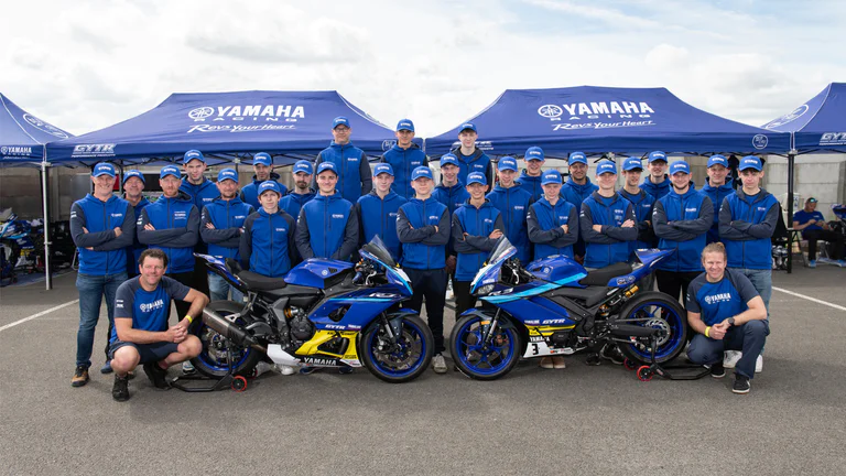 yamaha racing blu cru benelux kalender 2025 bekend yamaha motor 1